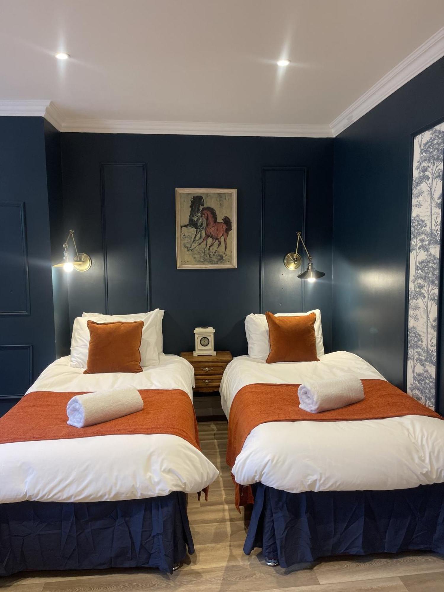 81 Promenade Apartment *